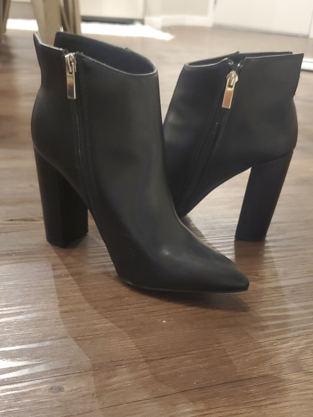Qupid Black Pointed Toe High Heel Ankle Booties